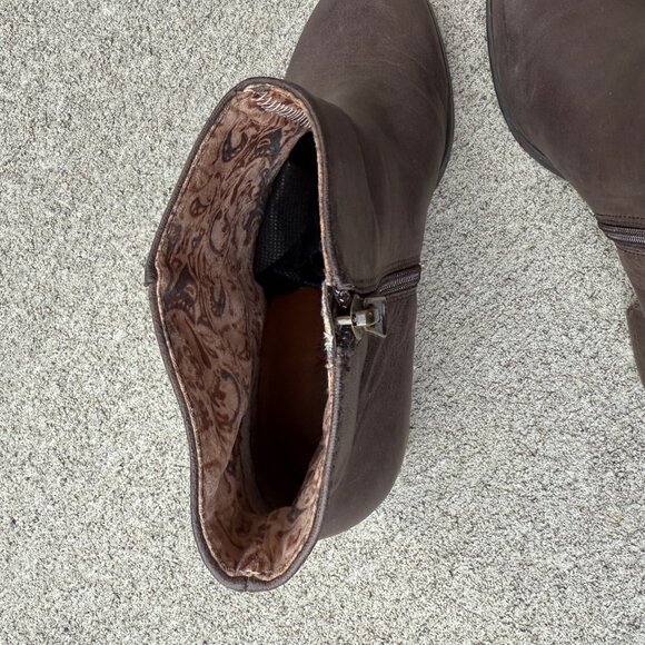Lucky Brand Malvelia Brown Leather Stack Heel Size 7.5 Zip Booties Boots Ankle - Picture 11 of 13